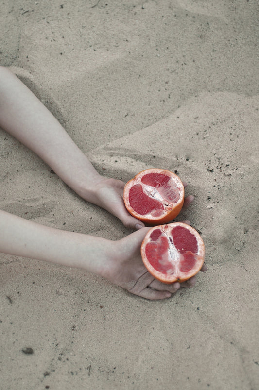 sliced grapefruit